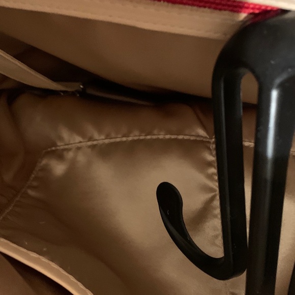 Elegant Red Patterned Backpack - Picture 5 of 7